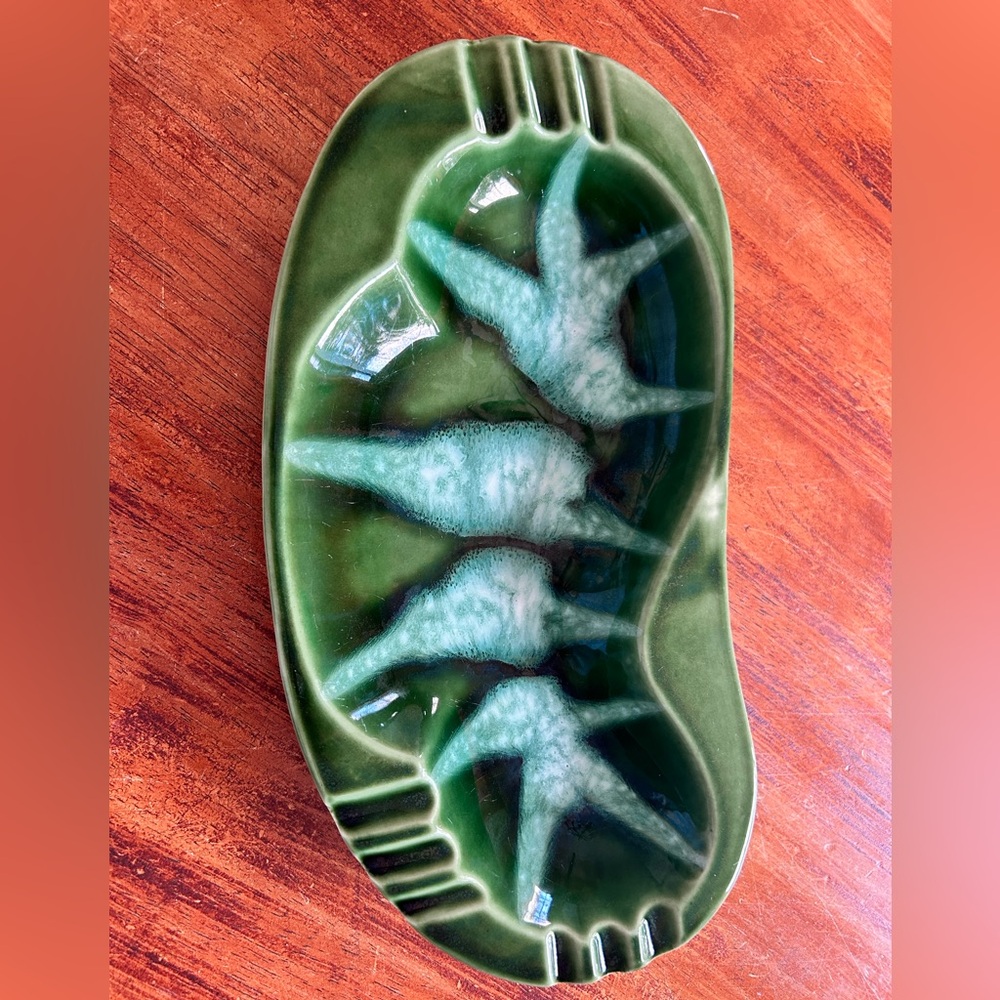 A4 USA MARKED VINTAGE RETRO POTTERY ASHTRAY Green Turquoise ATOMIC STARDUST